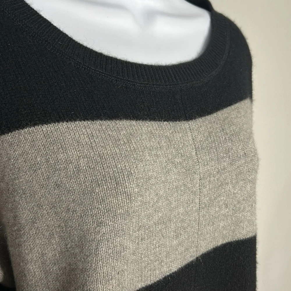 Pure Amici 100% Cashmere Striped Sweater Pullover Soft Gray & Black Small - Picture 2 of 6